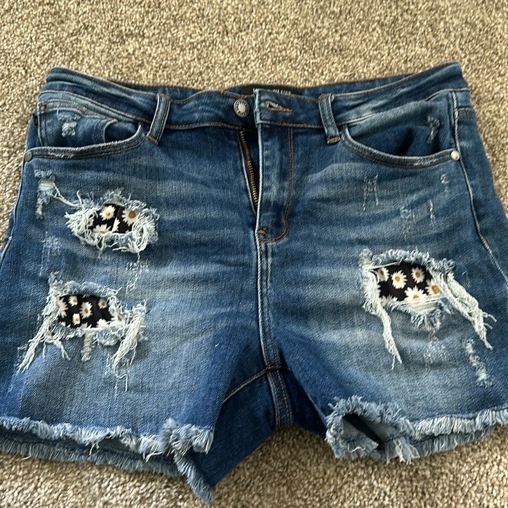 Judy blue shorts